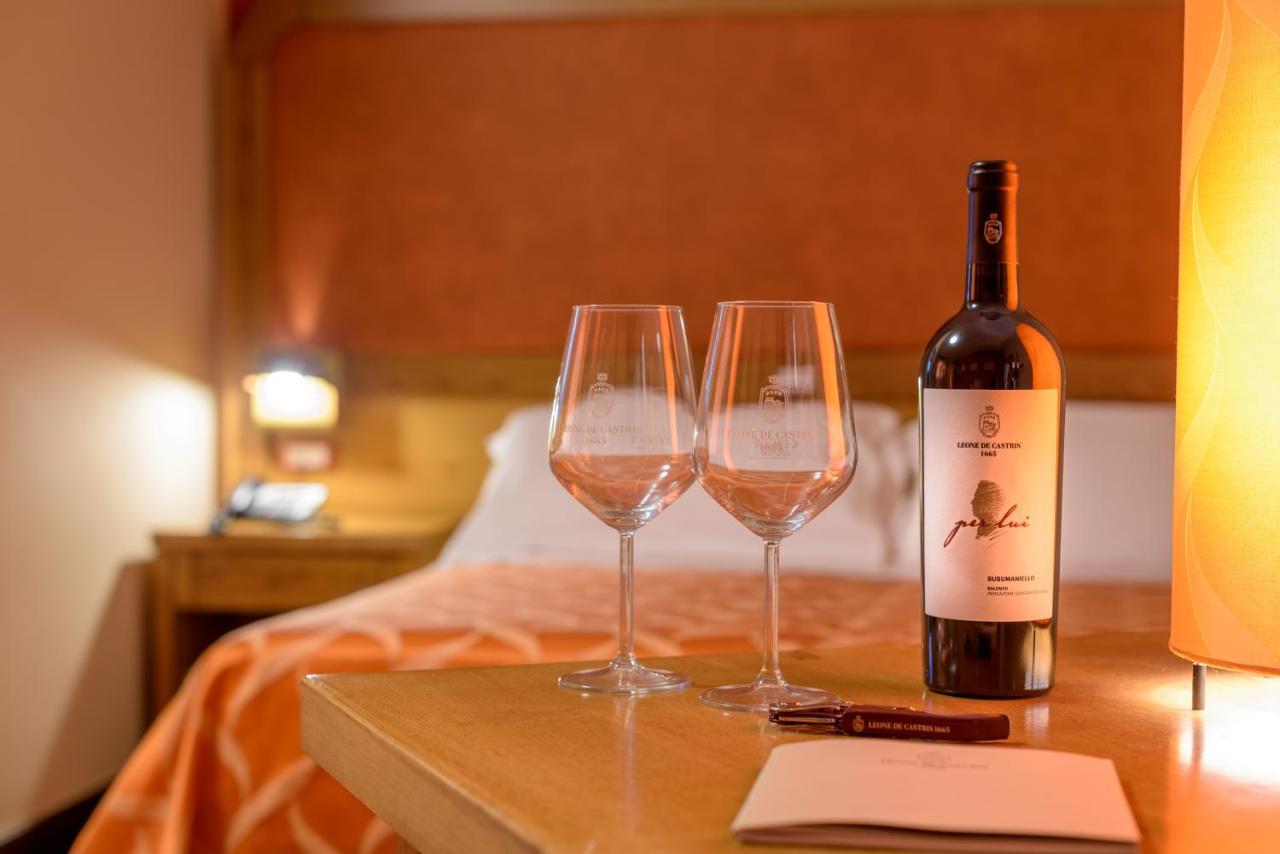 Leone De Castris Wine Hotel サリーチェ・サレンティーノ エクステリア 写真