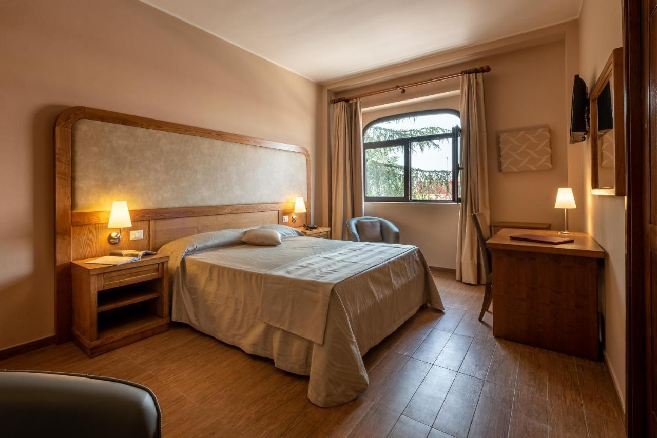 Leone De Castris Wine Hotel サリーチェ・サレンティーノ エクステリア 写真